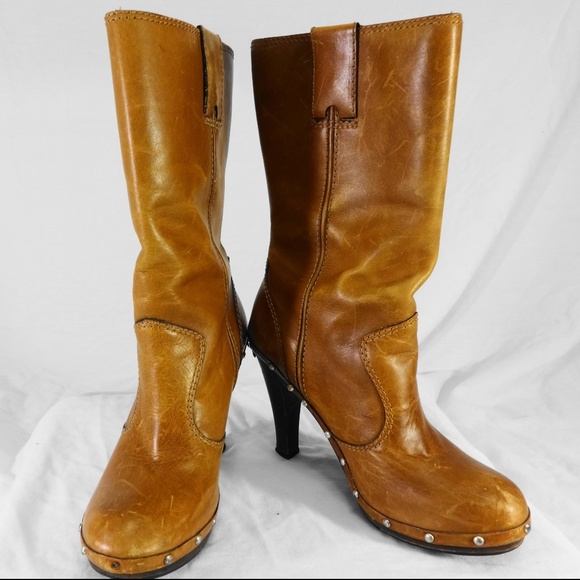 Michael Kors Shoes - MICHAEL KORS Women's Tan Boots Size 5